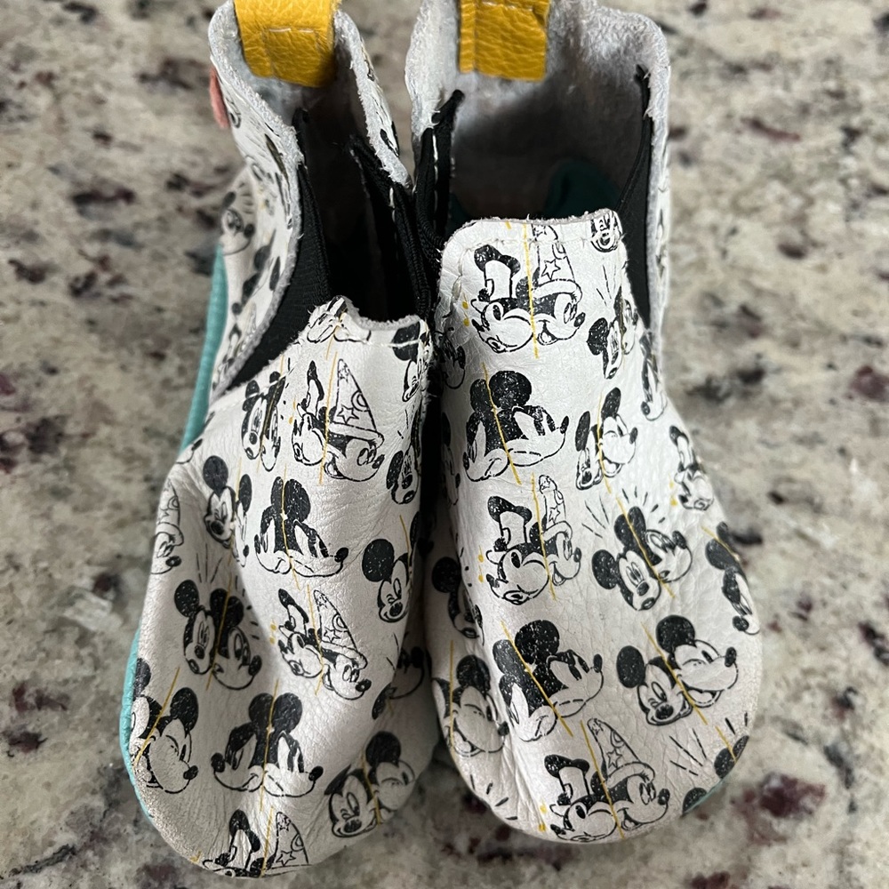 Freshly Picked x Disney Baby Mickey Mouse Moccs Size 5